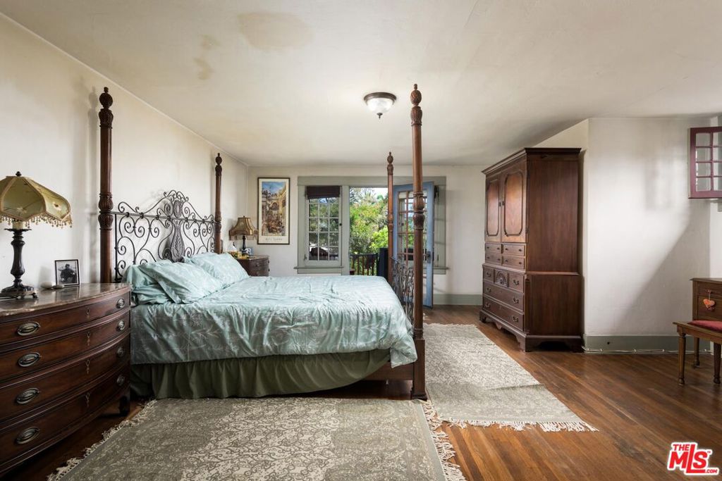 645 E Micheltorena Street Property Photo 15
