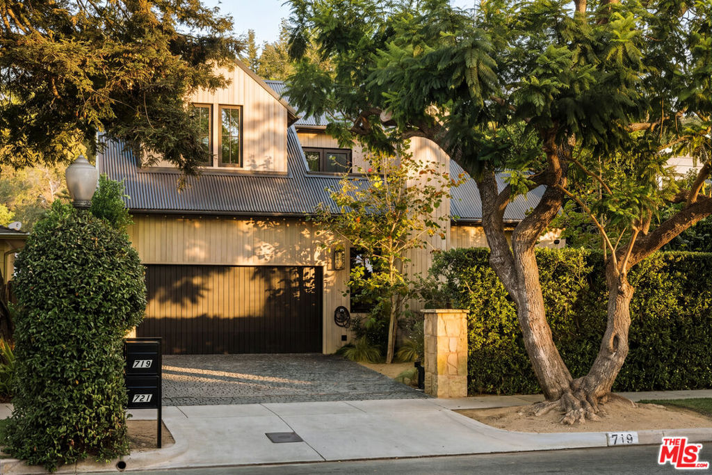 719 San Lorenzo Street Property Photo 1