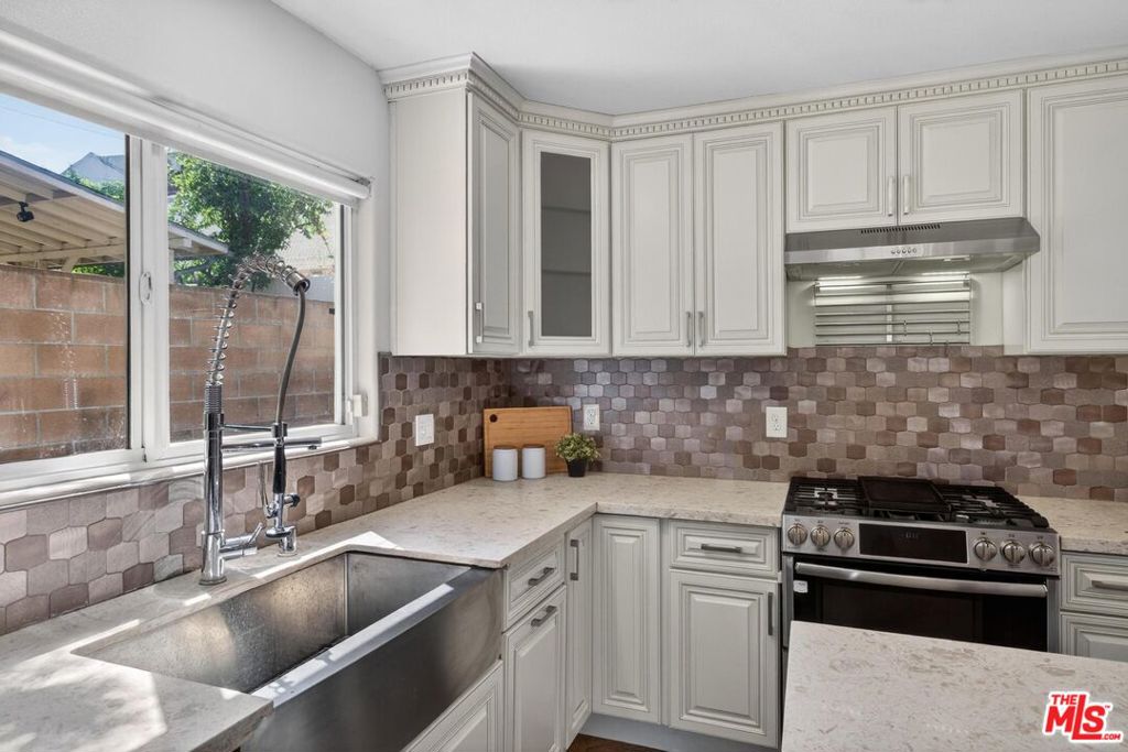 3736 City Terrace Drive Property Photo 12