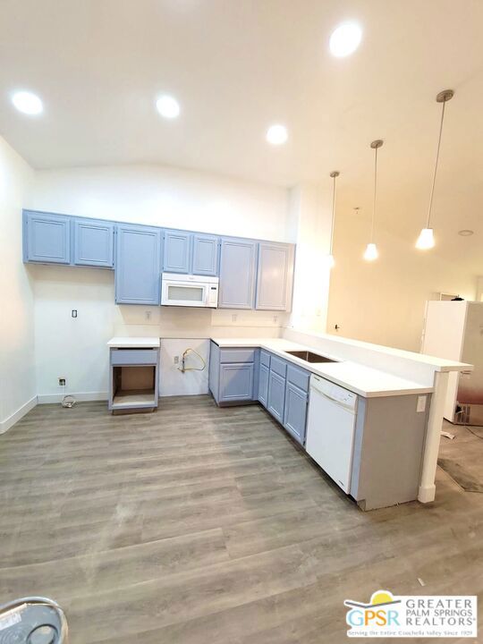 13753 Inaja Street Property Photo 4