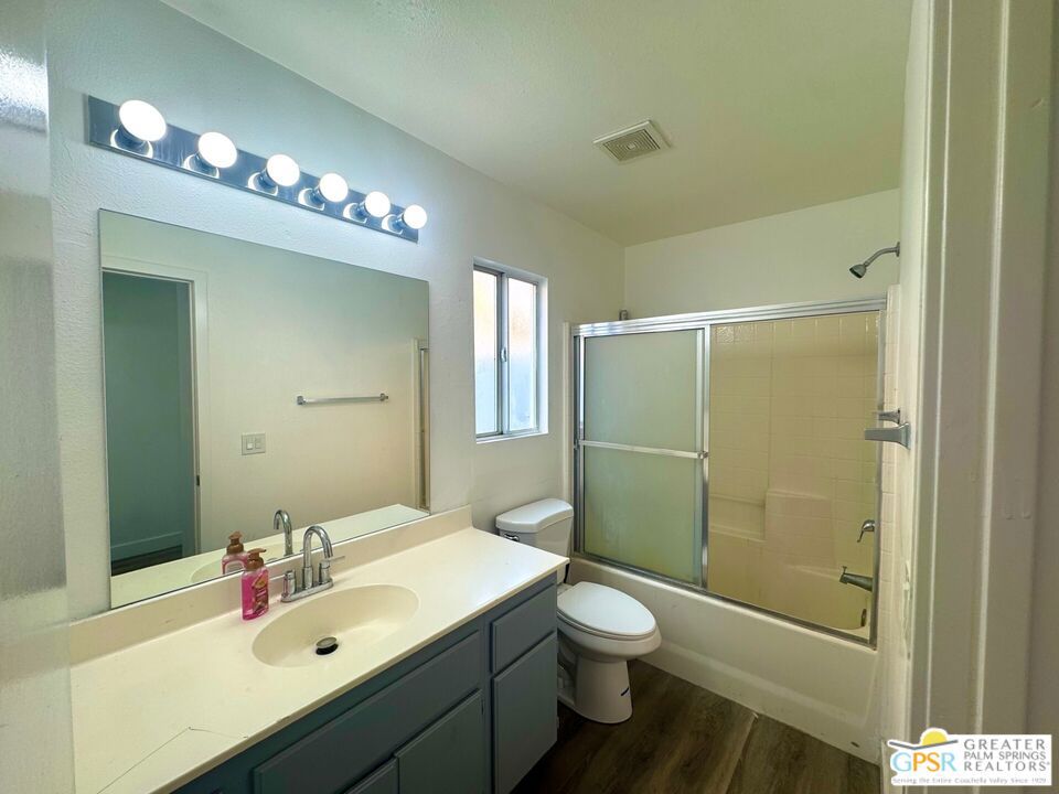 13753 Inaja Street Property Photo 12