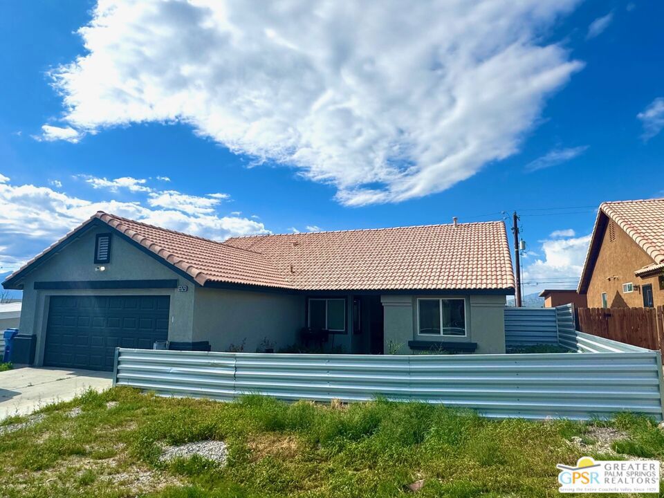 13753 Inaja Street Property Photo 20