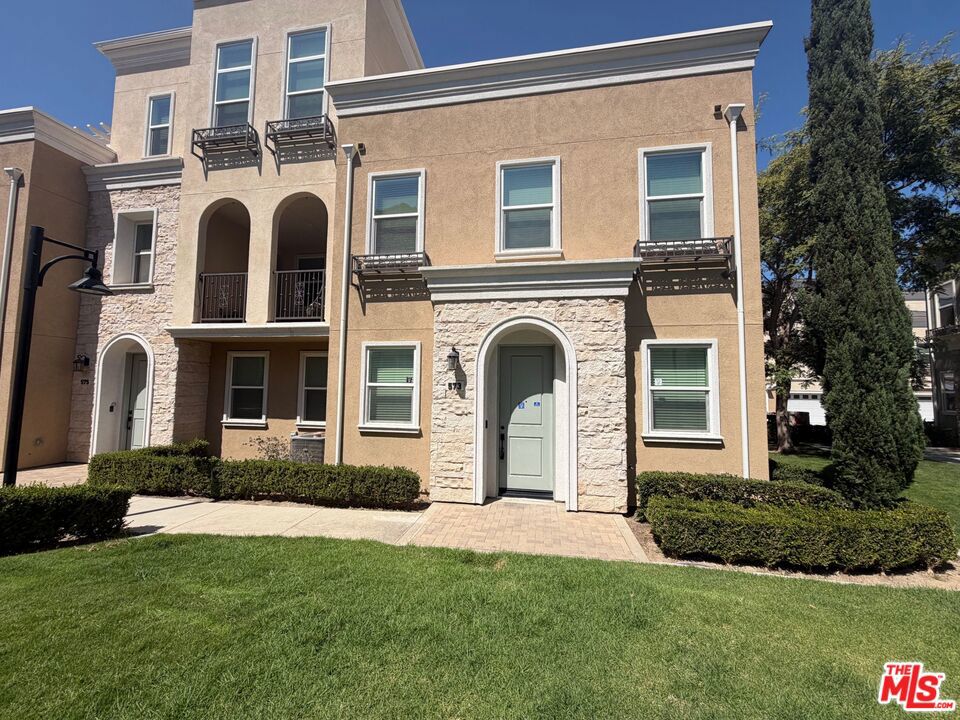 573 Winchester Drive Property Photo 1