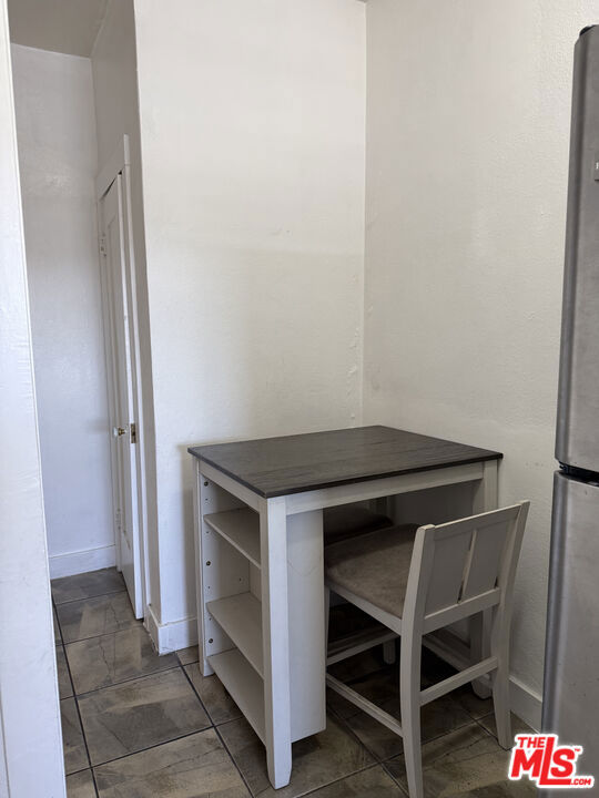 4125 S Figueroa Street 402 Property Photo 6
