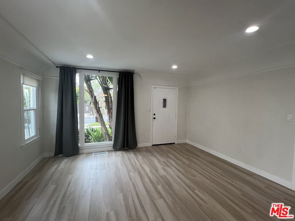 1284 S Highland Avenue Property Photo 5