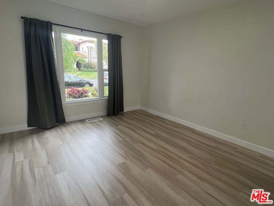1284 S Highland Avenue Property Photo 12