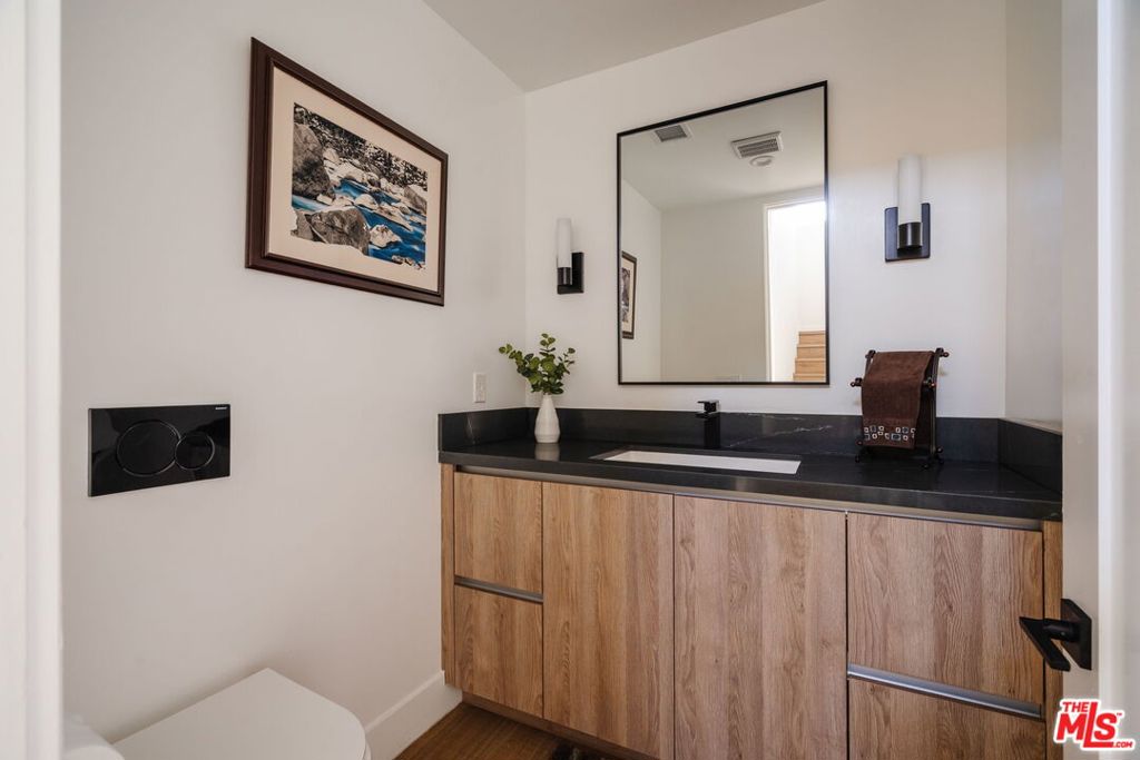 1563 Hi Point Street Property Photo 25