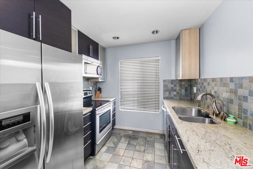 10115 Summertime Lane Property Photo 6