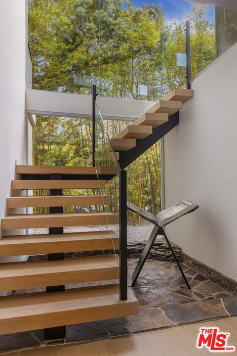 2731 Hutton Drive Property Photo 28