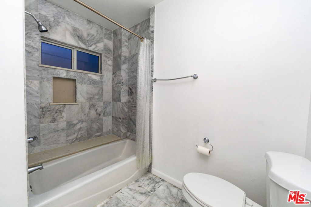 1334 W 17th Street Property Photo 13