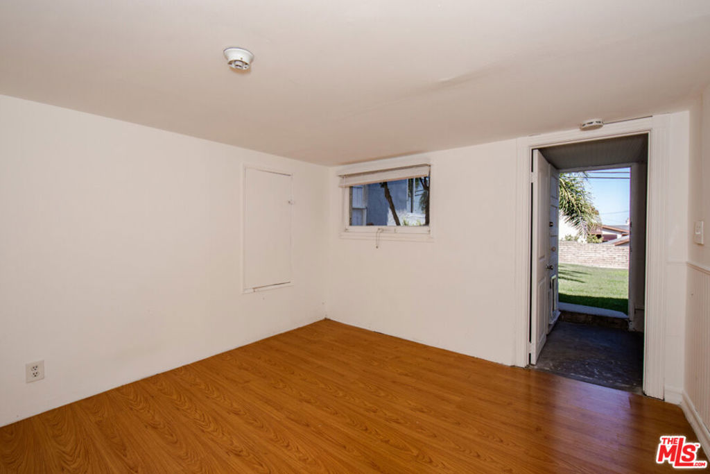 1334 W 17th Street Property Photo 18
