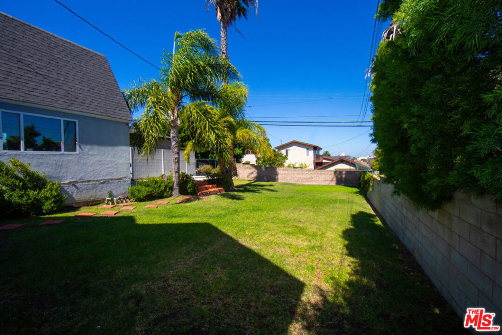 1334 W 17th Street Property Photo 24