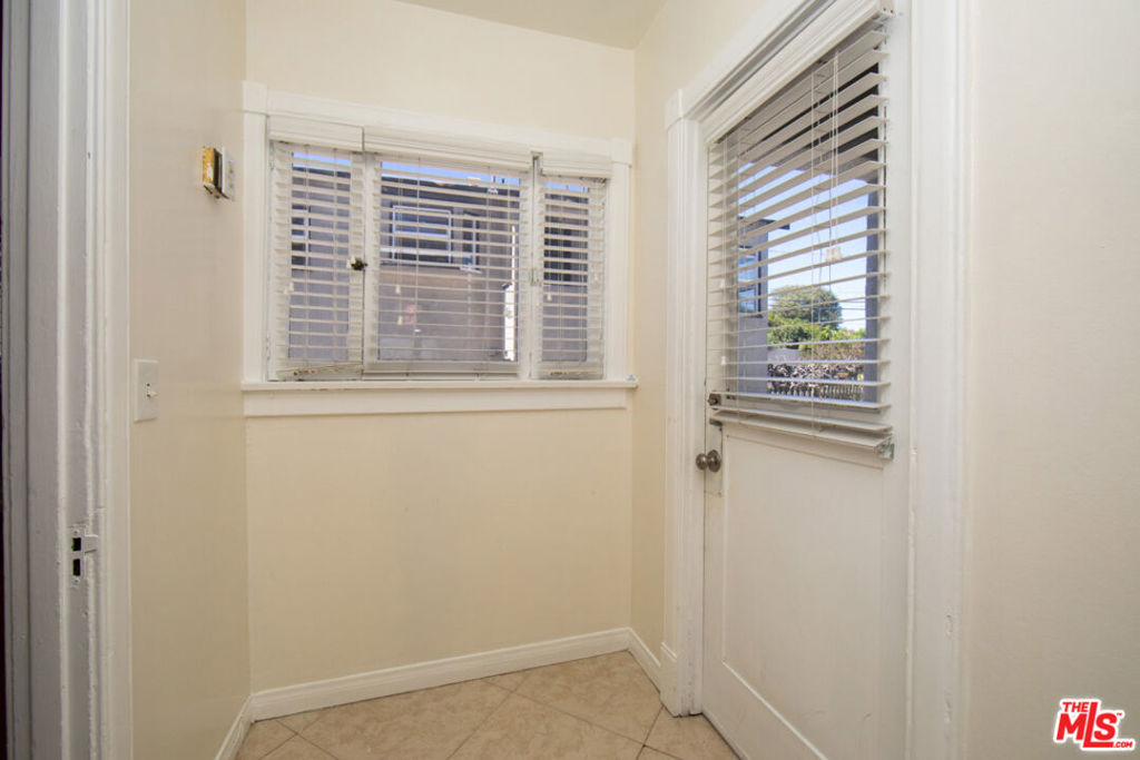 1334 W 17th Street Property Photo 32