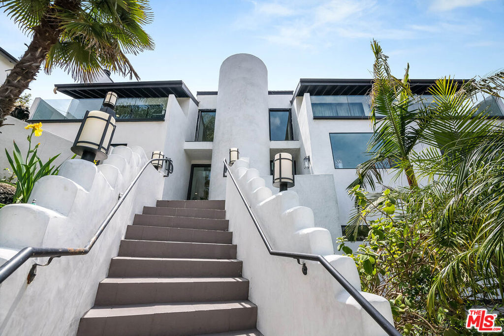 4961 Marmol Drive Property Photo 4