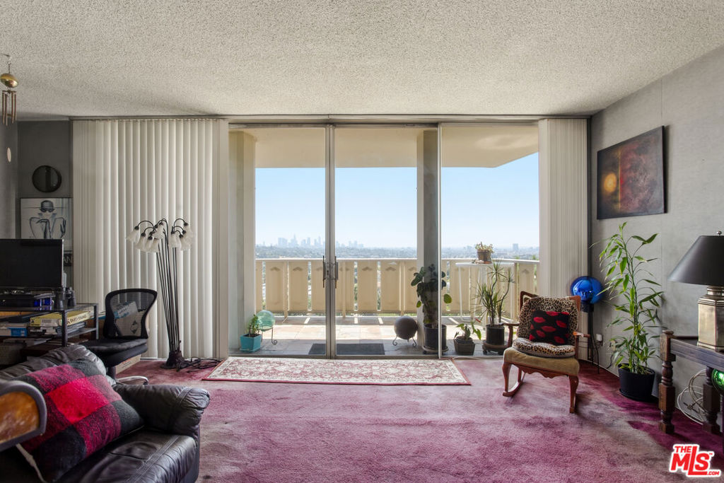 4455 Los Feliz Boulevard 1105 Property Photo 4