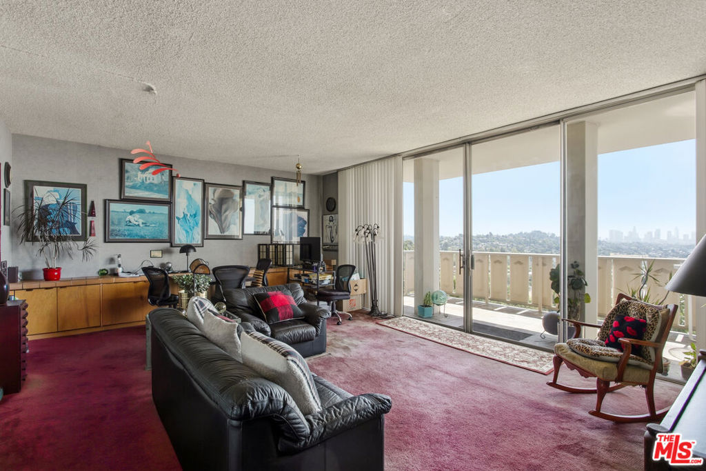 4455 Los Feliz Boulevard 1105 Property Photo 6