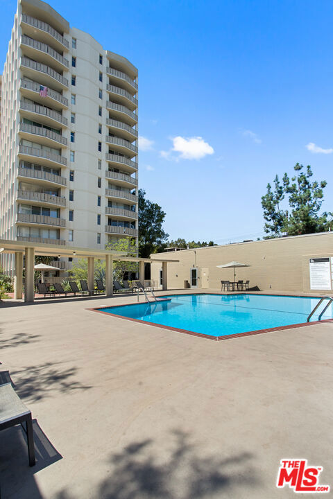 4455 Los Feliz Boulevard 1105 Property Photo 8