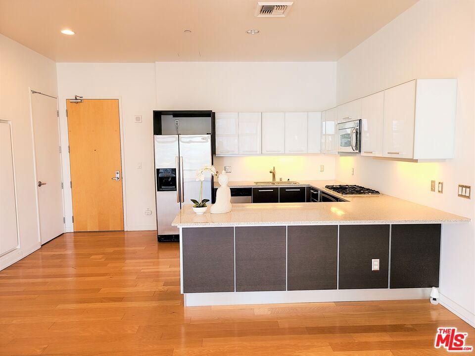 801 S Grand Avenue 1209 Property Photo 12