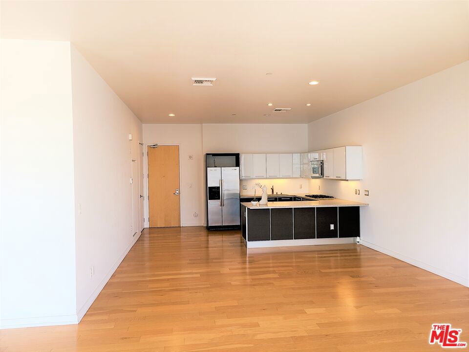 801 S Grand Avenue 1209 Property Photo 16