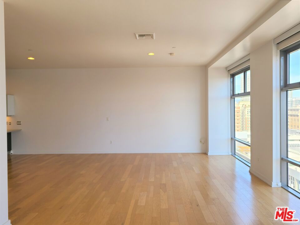801 S Grand Avenue 1209 Property Photo 28