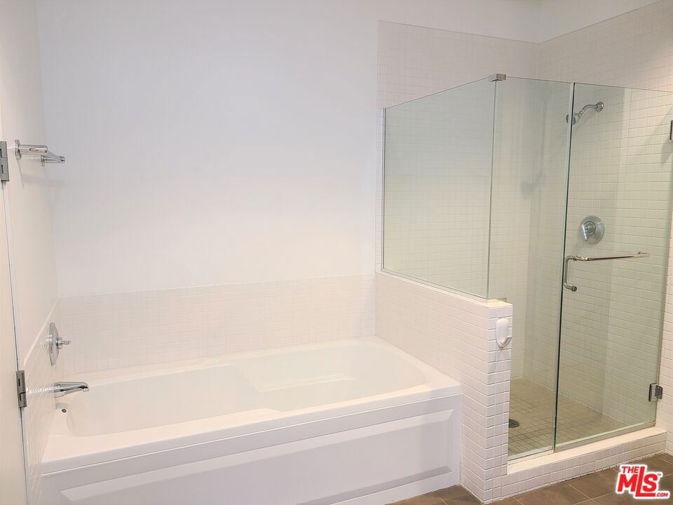 801 S Grand Avenue 1209 Property Photo 32