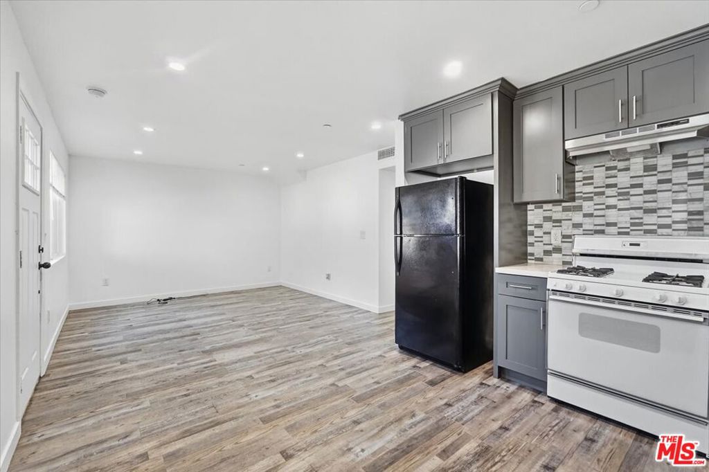 4150 S Normandie Avenue Property Photo 34