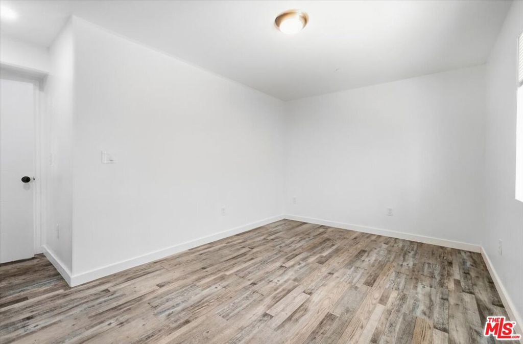 4150 S Normandie Avenue Property Photo 37
