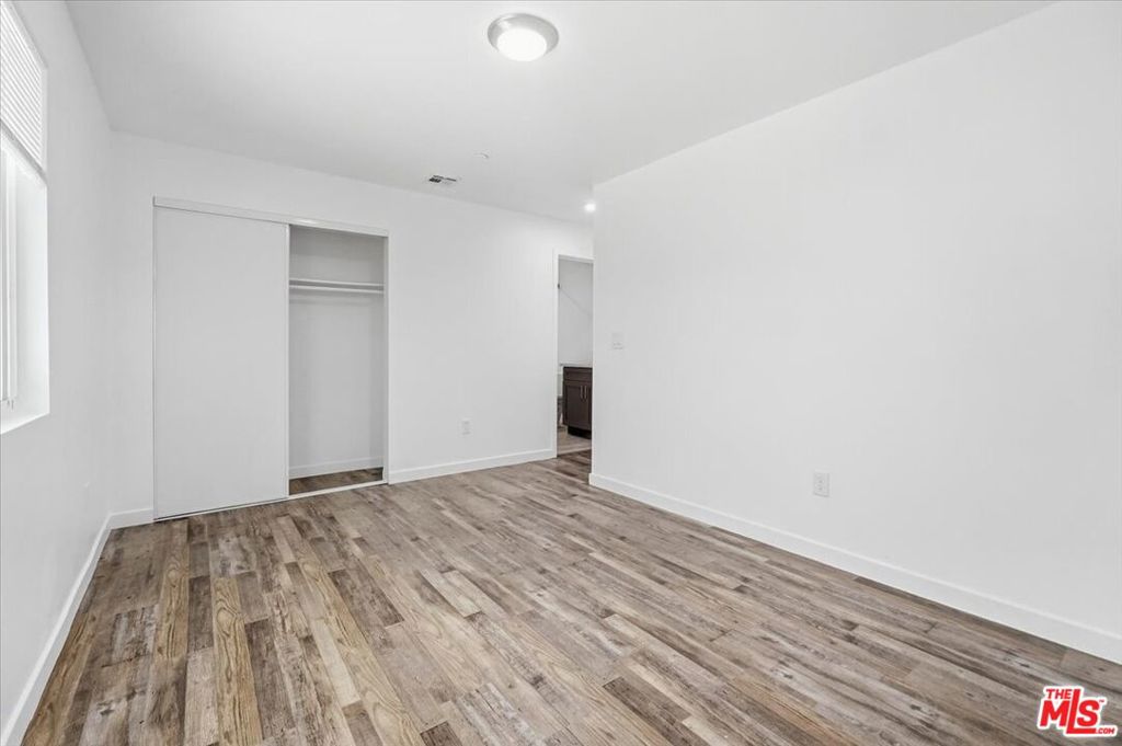 4150 S Normandie Avenue Property Photo 42