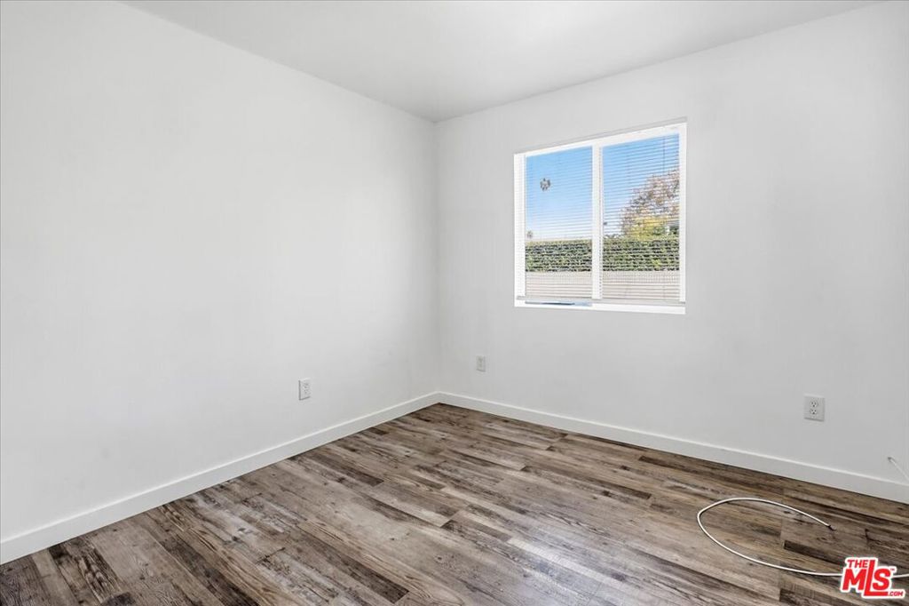 4150 S Normandie Avenue Property Photo 45
