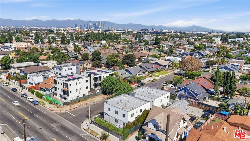 4150 S Normandie Avenue Property Photo 59