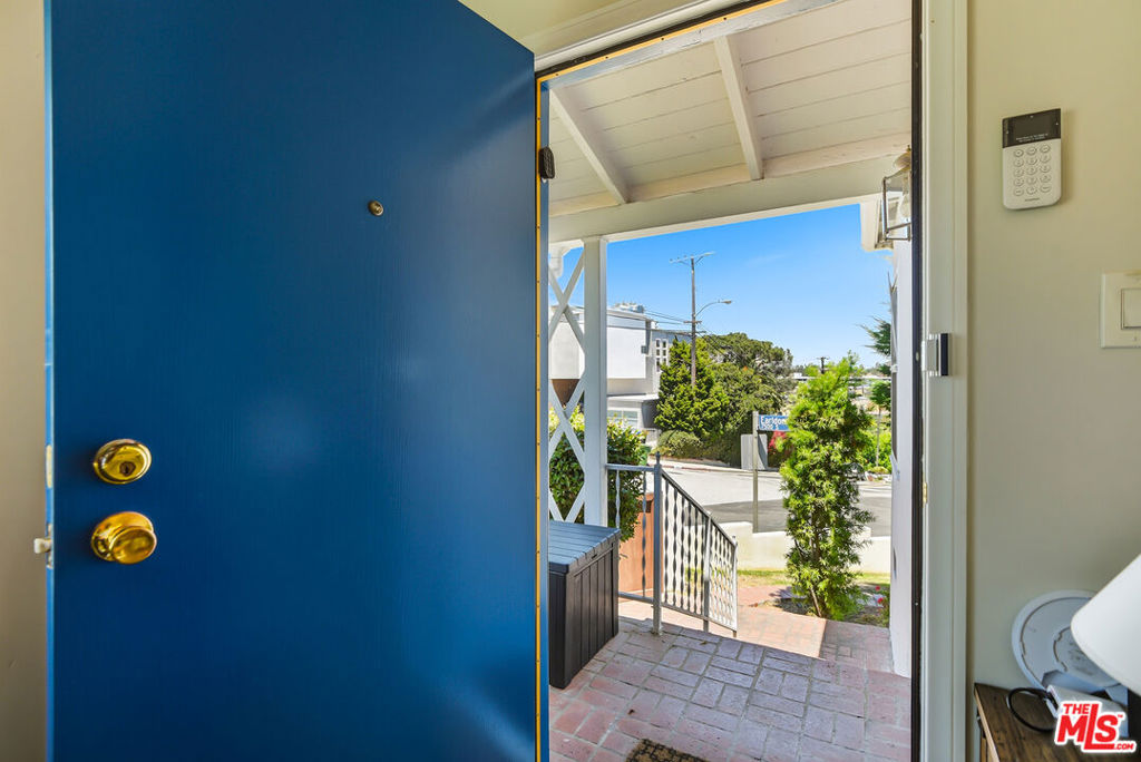 7501 Earldom Avenue Property Photo 2