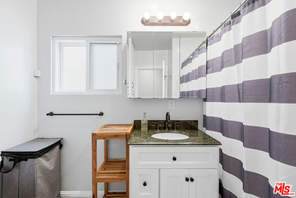 7501 Earldom Avenue Property Photo 16