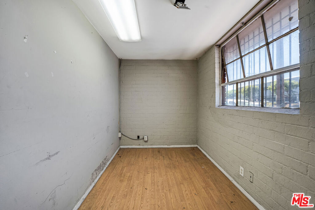 10920 S La Cienega Boulevard Property Photo 5