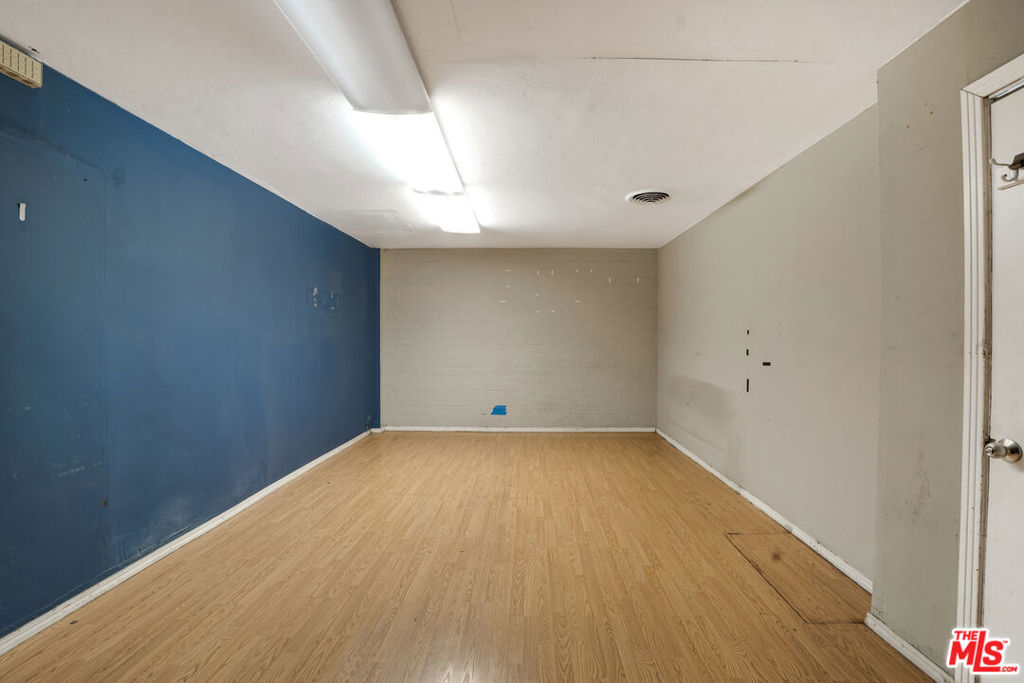 10920 S La Cienega Boulevard Property Photo 7