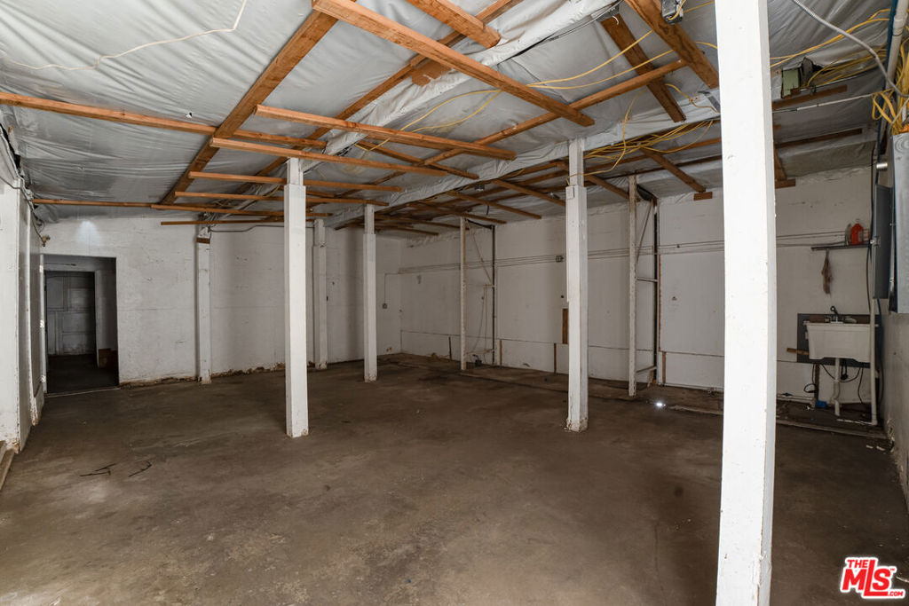 10920 S La Cienega Boulevard Property Photo 14