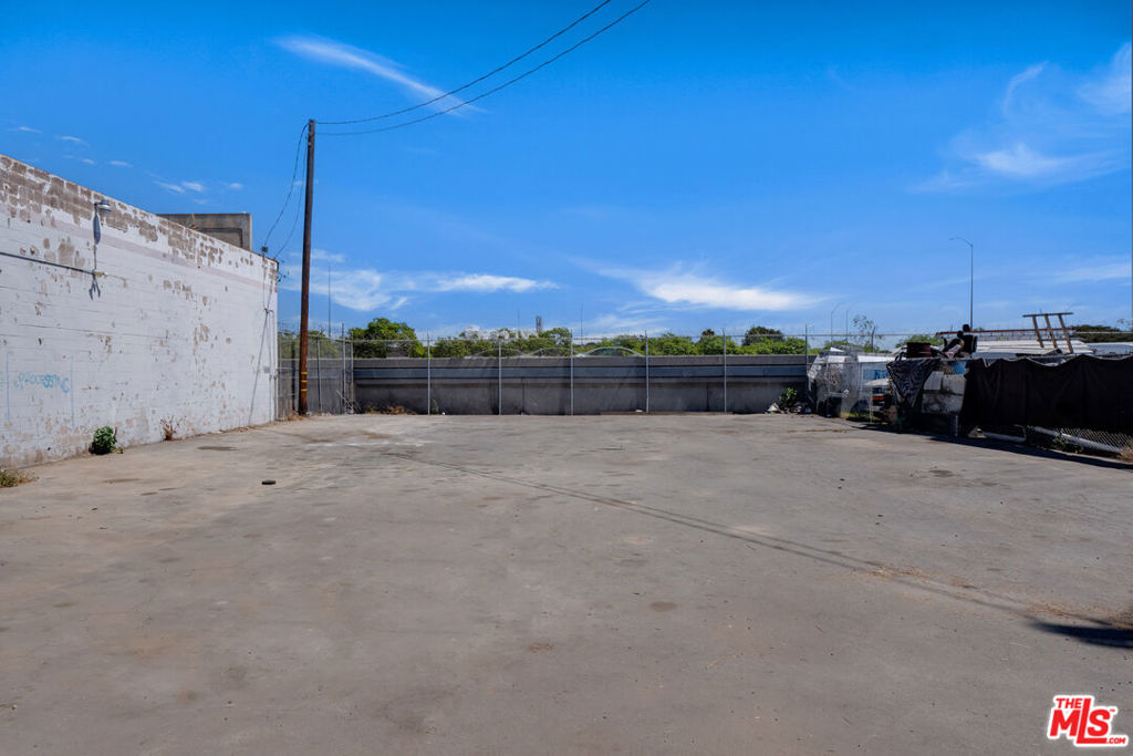 10920 S La Cienega Boulevard Property Photo 18