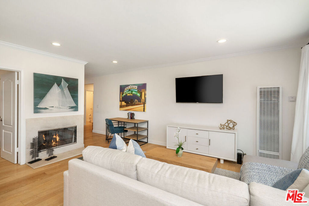 2101 Ocean Avenue 17 Property Photo 4