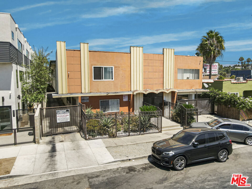 4315 Burns Avenue Property Photo 4
