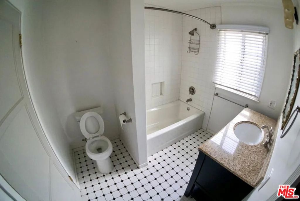 5400 West Boulevard Property Photo 8