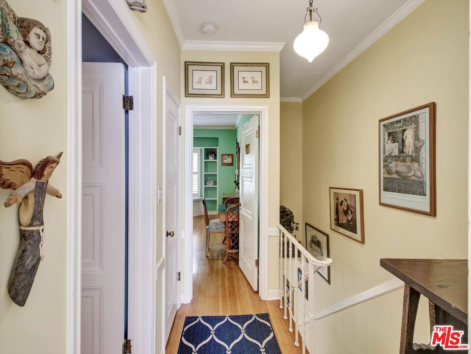 1327 N Hayworth Avenue Property Photo 24