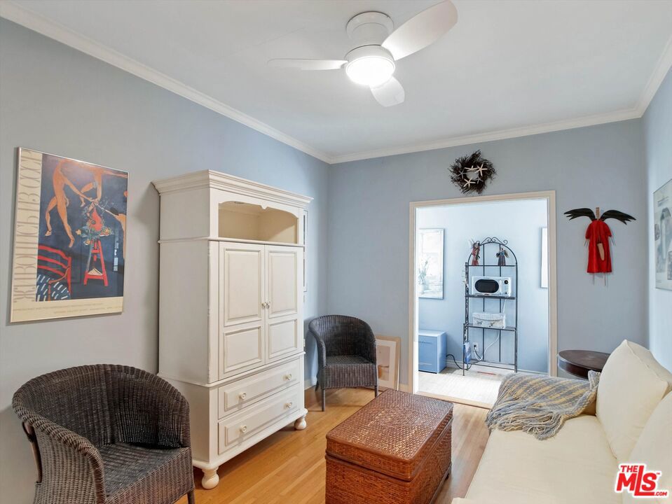 1327 N Hayworth Avenue Property Photo 31