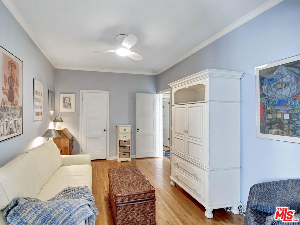 1327 N Hayworth Avenue Property Photo 32
