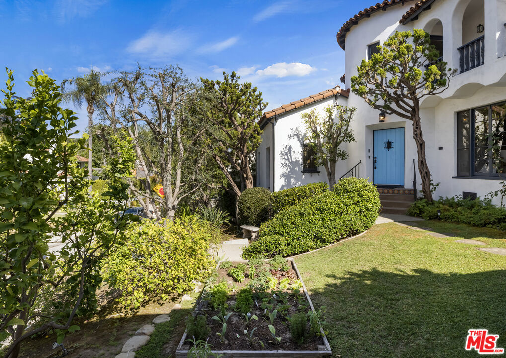 3456 Ben Lomond Place Property Photo 7