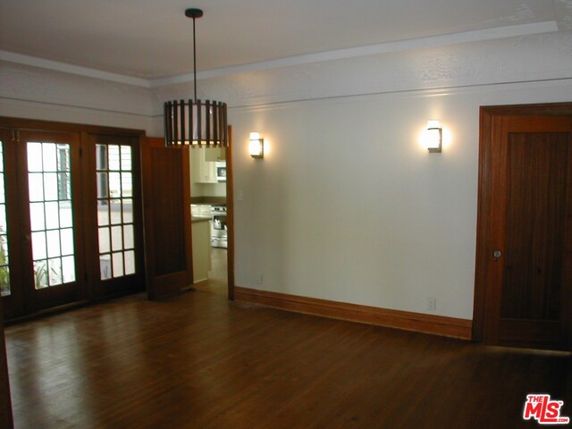 857 S Sycamore Avenue Property Photo 7