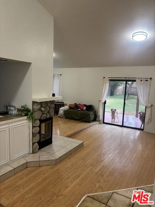 44335 Palo Verde Street Property Photo 7