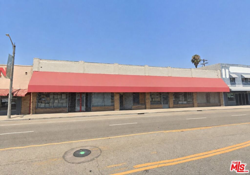 3121 E Anaheim Street Property Photo 1