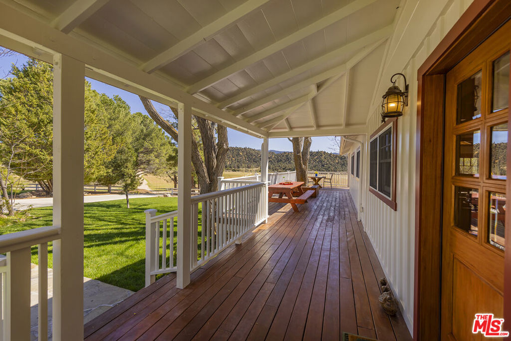 29433 Highway 33 Property Photo 16