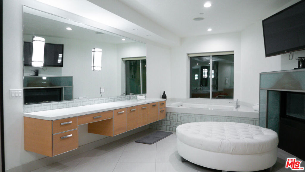 6425 Weidlake Drive Property Photo 35