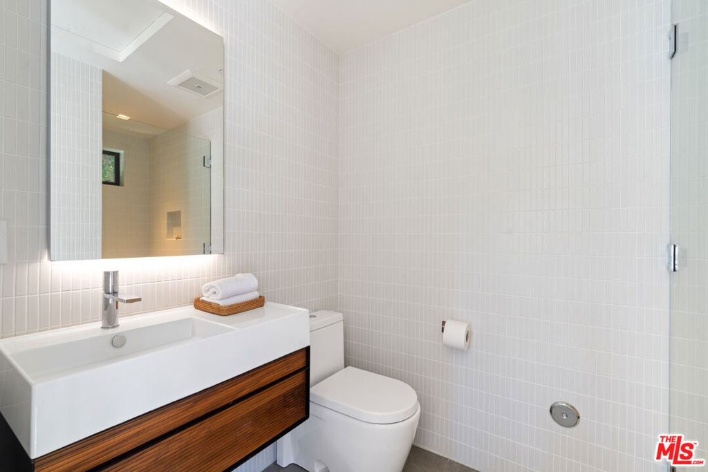 1146 Sierra Alta Way Property Photo 45