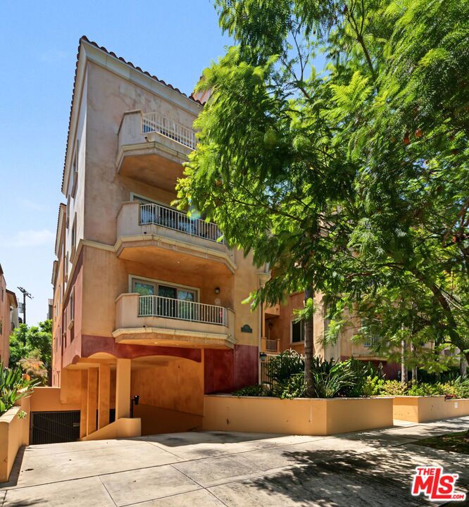1511 Camden Avenue 103 Property Photo 26